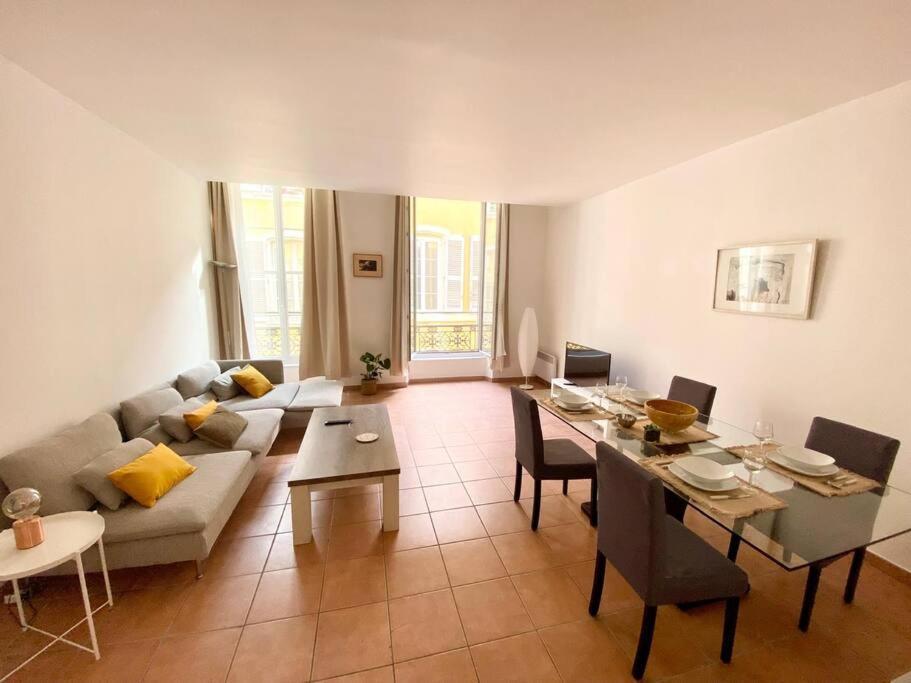 Votre Pied-a-terre A T3 Cosy A Deux Pas Du Vieux-port Appartamento